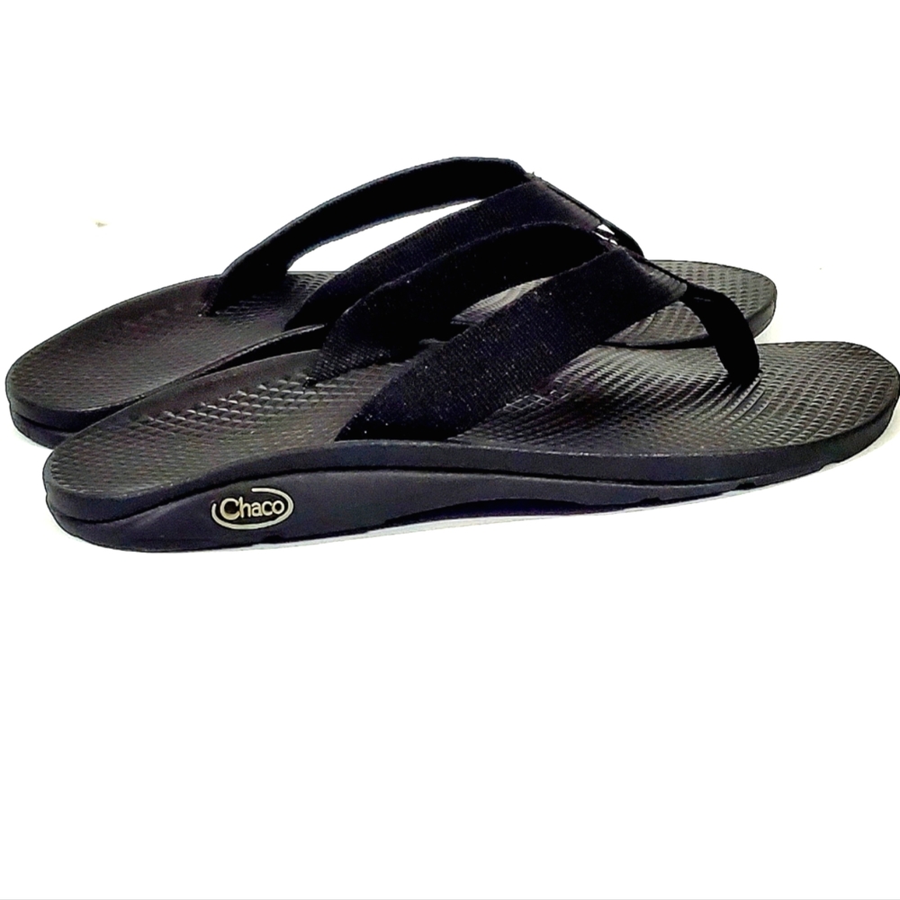 CHACO CLASSIC FLIP FLOPS SANDALS. WOMENS Sz:10 LIKE NEW! ONLY WORN A FEW TIMES.